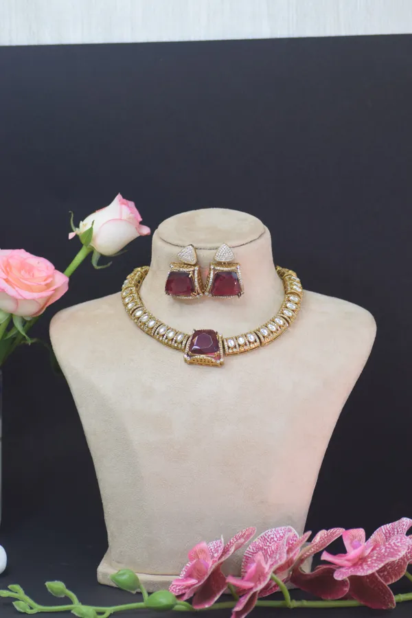 Gold_Brass_Necklace_Set_For_Women
